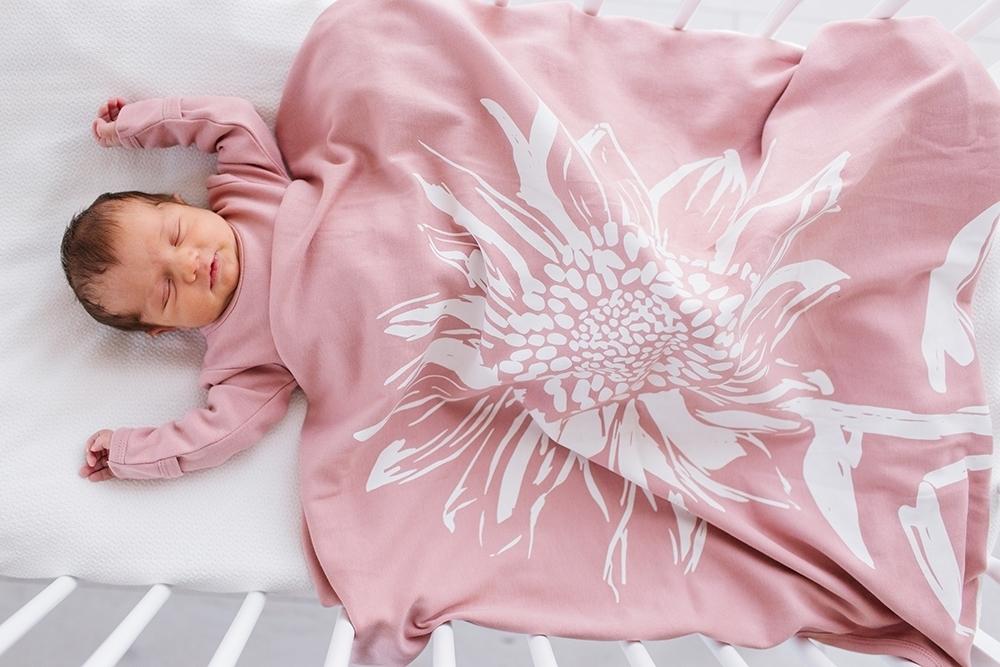 L'ovedbaby Organic Swaddle Blanket - Mauve Sunflower